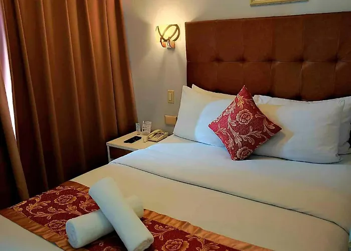 Jmm Grand Aparthotel Manila